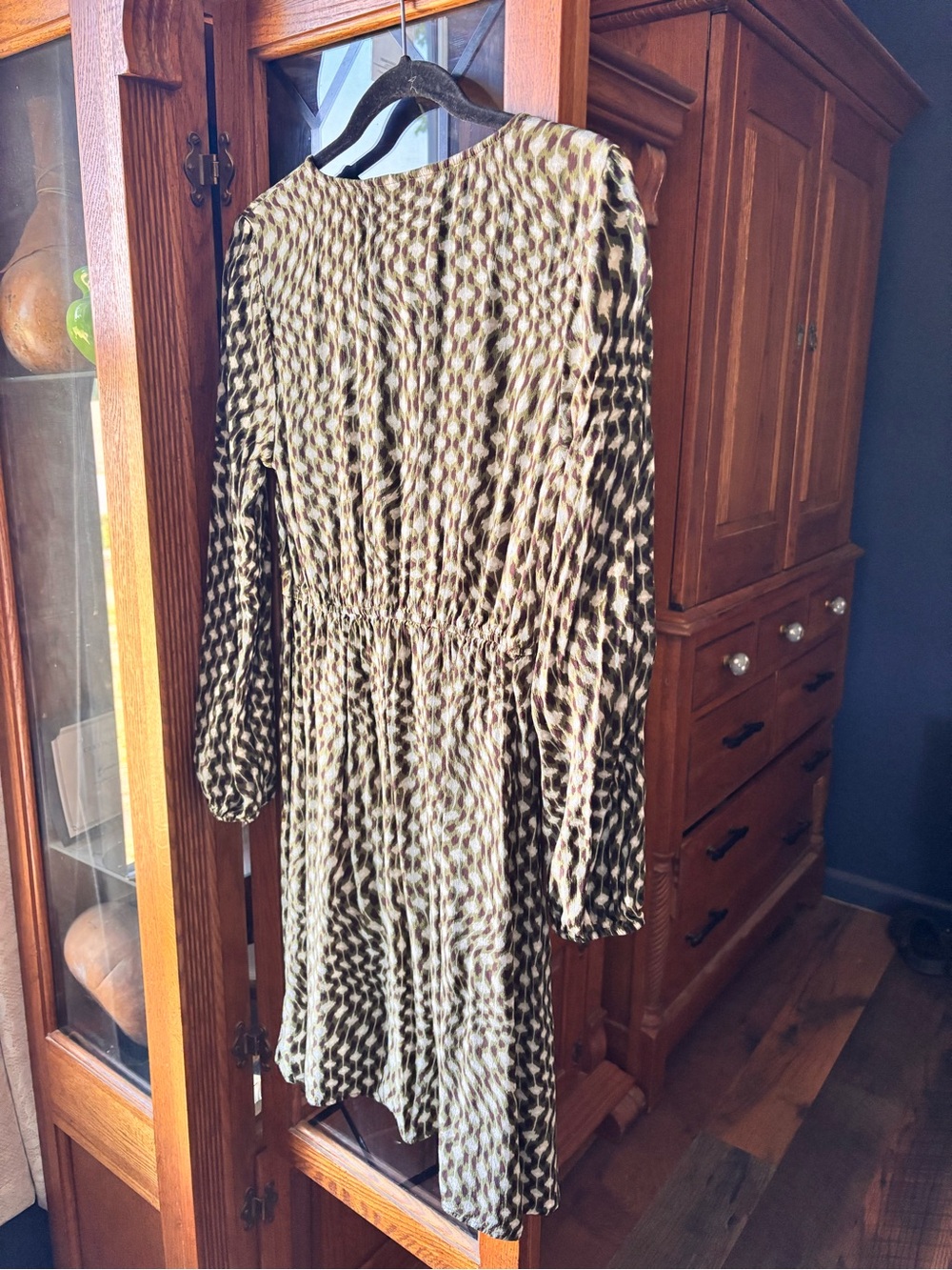 Time and Tru Black and Cream Long Sleeve Wrap Dress - Picture 2 of 2
